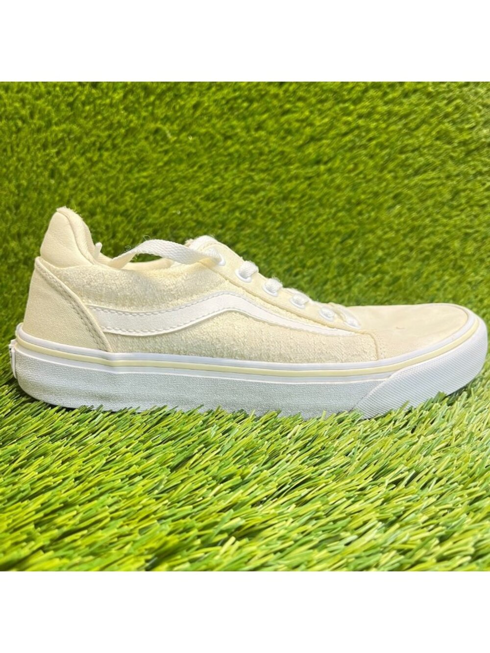 Vans Old Skool Womens Size‎ 8 Ivory White Athletic Skate Walking Shoes Sneakers